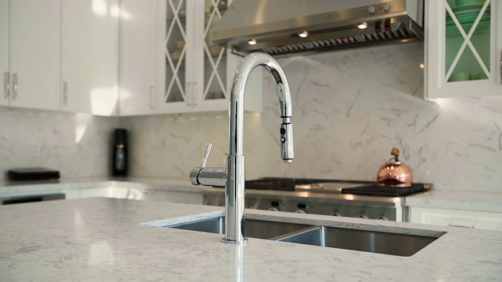 A freshly cleaned kitchen counter