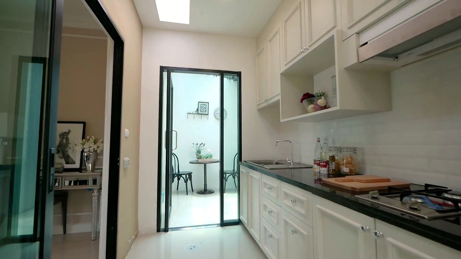 Spotless kitchen cleaned by Mila’s House Cleaning